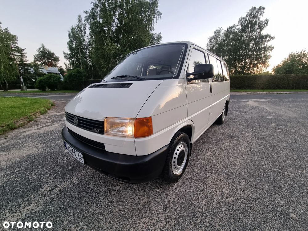 Volkswagen Transporter - 1