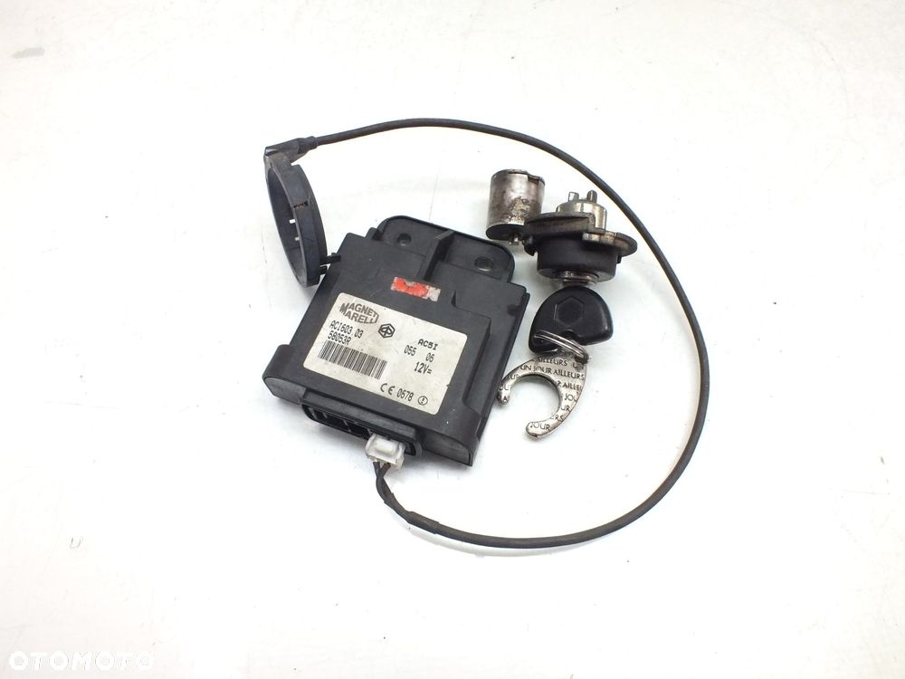 Stacyjka Kluczyk Zestaw Startowy Moduł Immo Piaggio X8 125 - 1