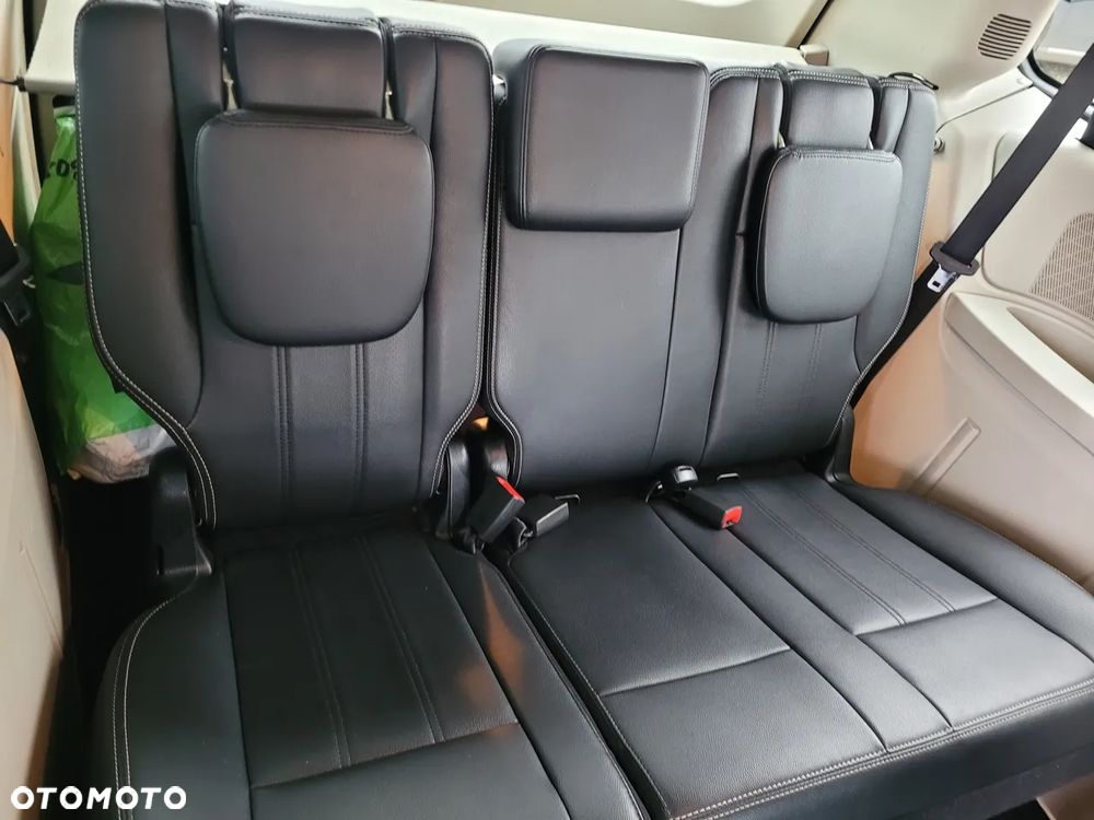 Lancia Voyager 2.8 CRD16v Gold - 32