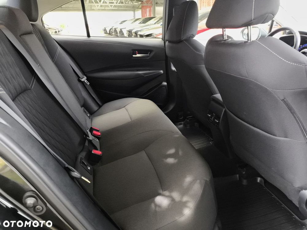 Toyota Corolla - 10
