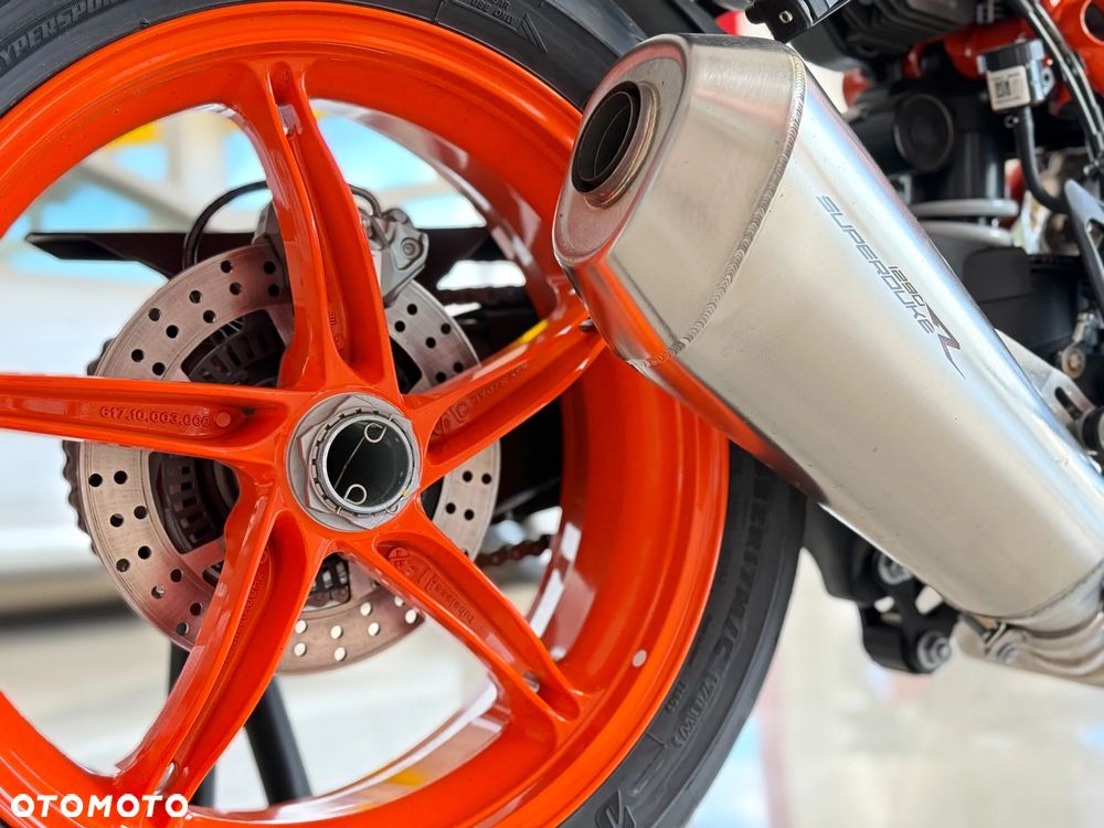 KTM Super Duke - 18