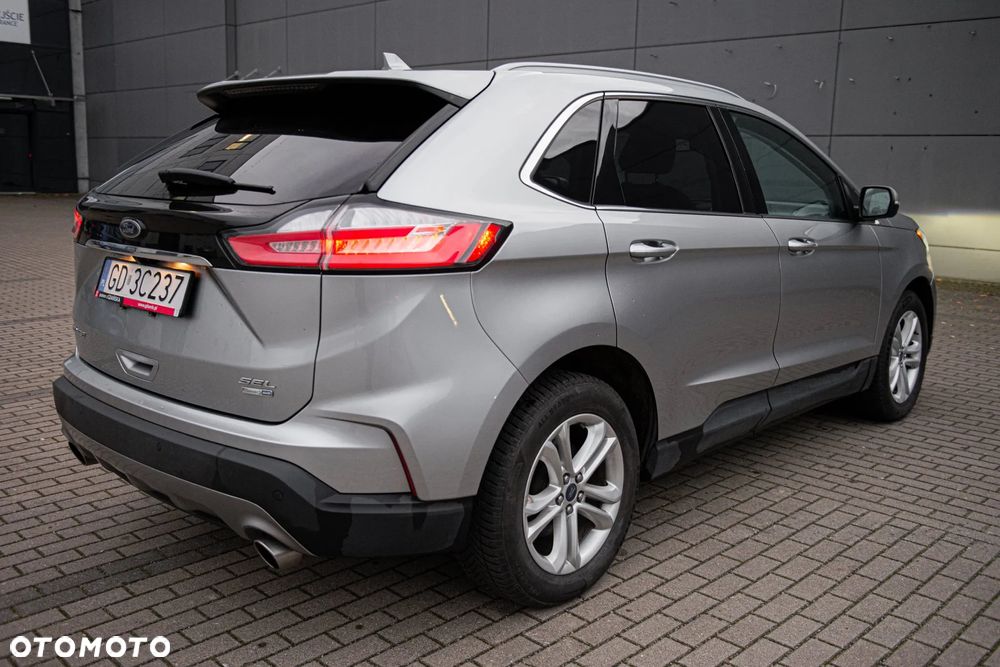 Ford Edge - 11