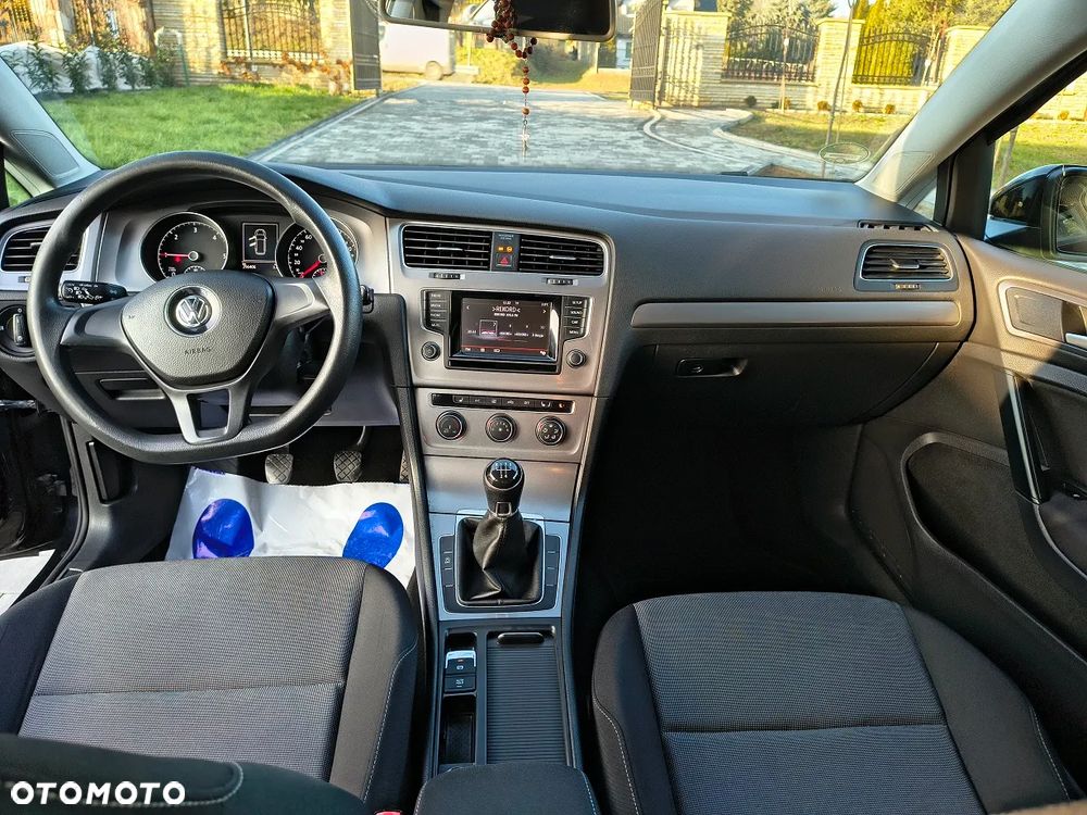 Volkswagen Golf 1.6 TDI DPF Comfortline - 11