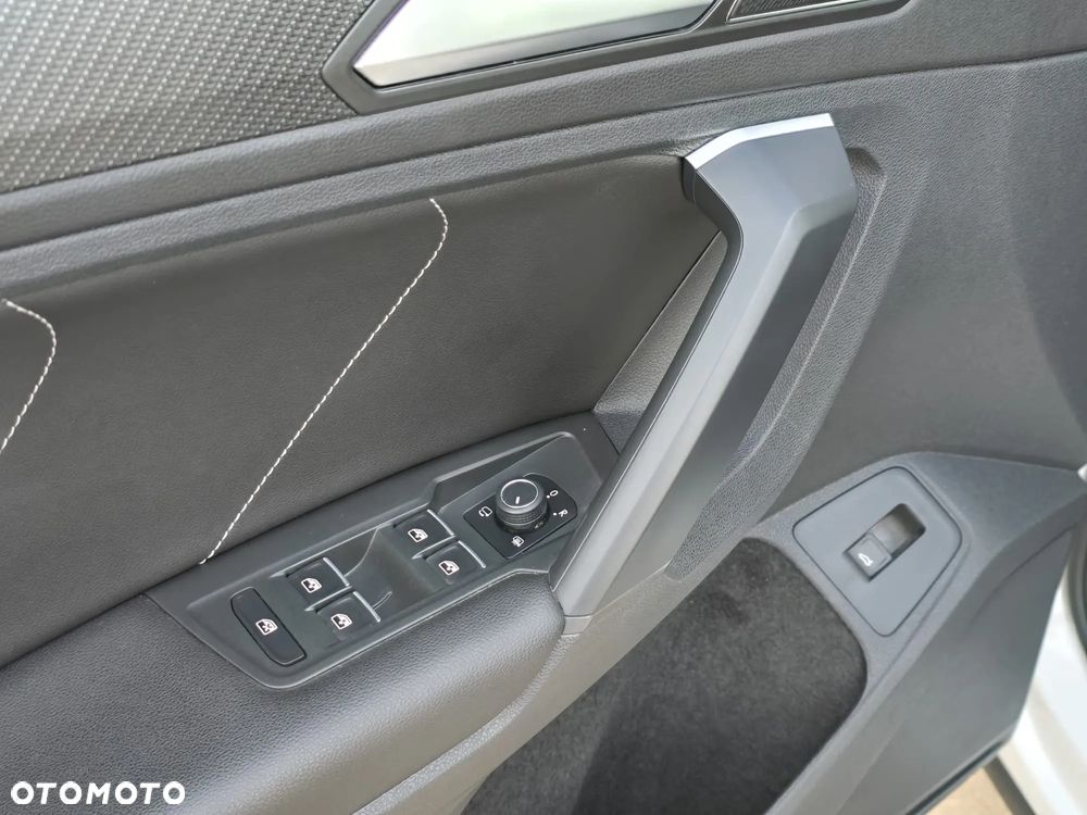 Volkswagen Tiguan 2.0 TDI SCR DSG R-Line - 16
