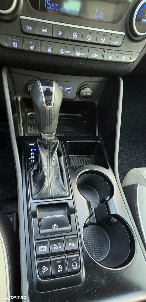 Hyundai Tucson 2.0 CRDI 4WD 6AT Luxury Pack+ - 29