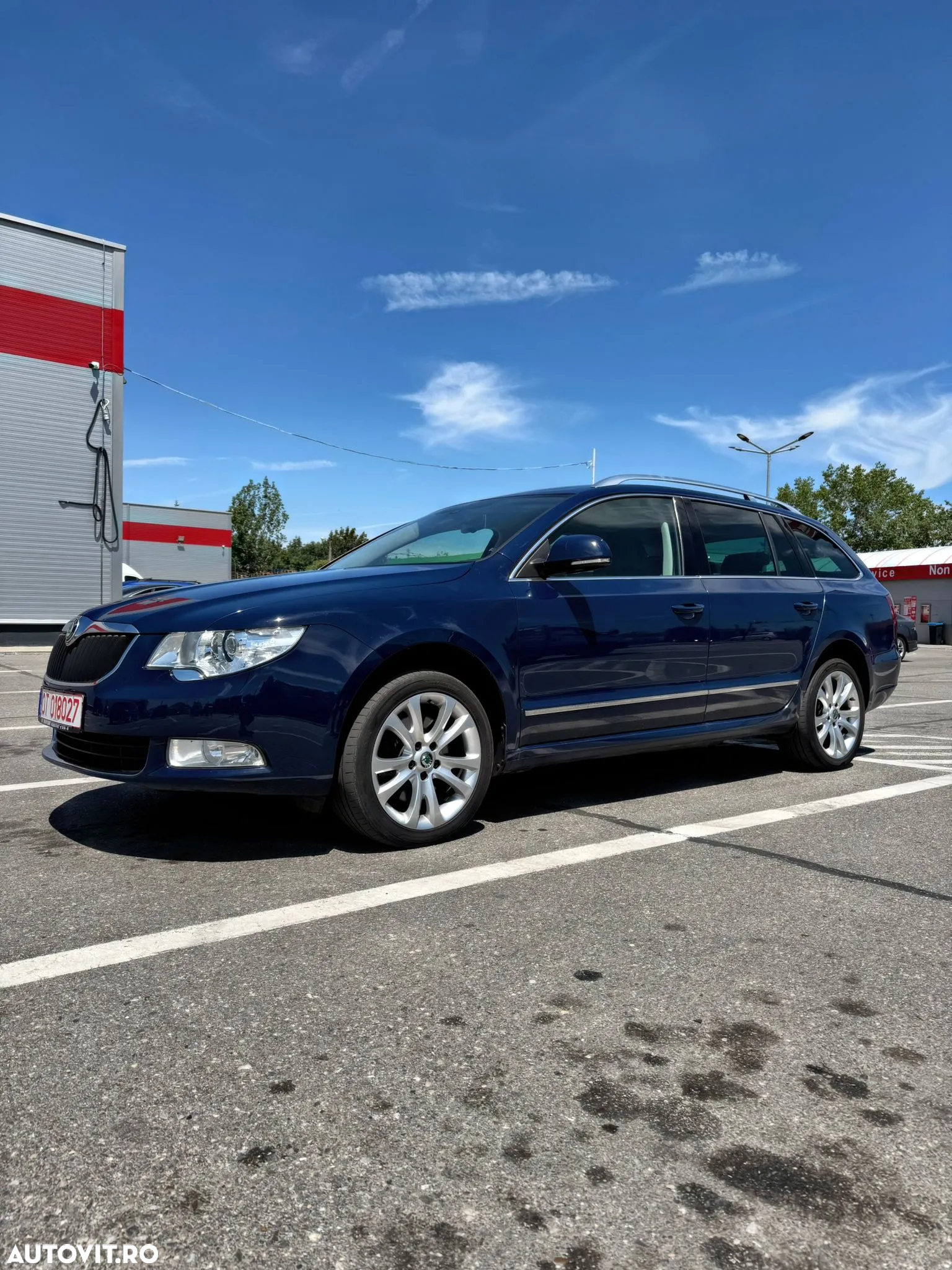 Skoda Superb 2.0 TDI Elegance DSG - 2