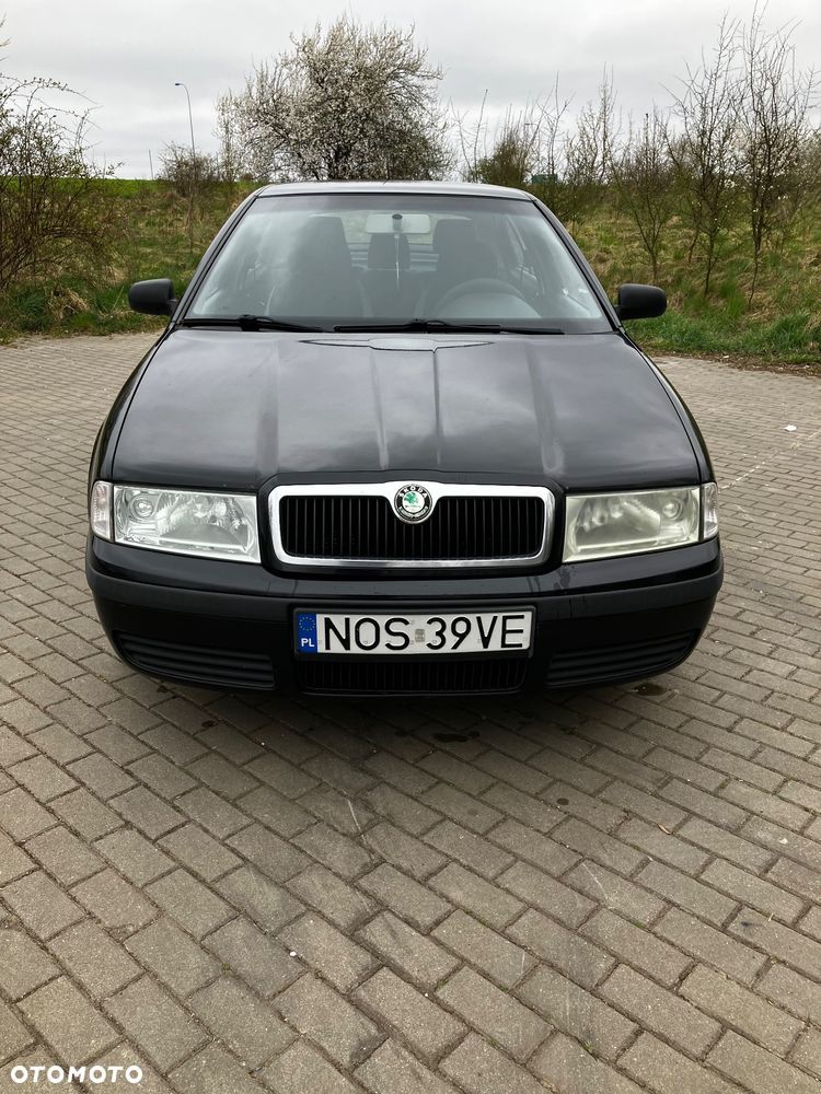 Skoda Octavia 1.6 Tour - 1