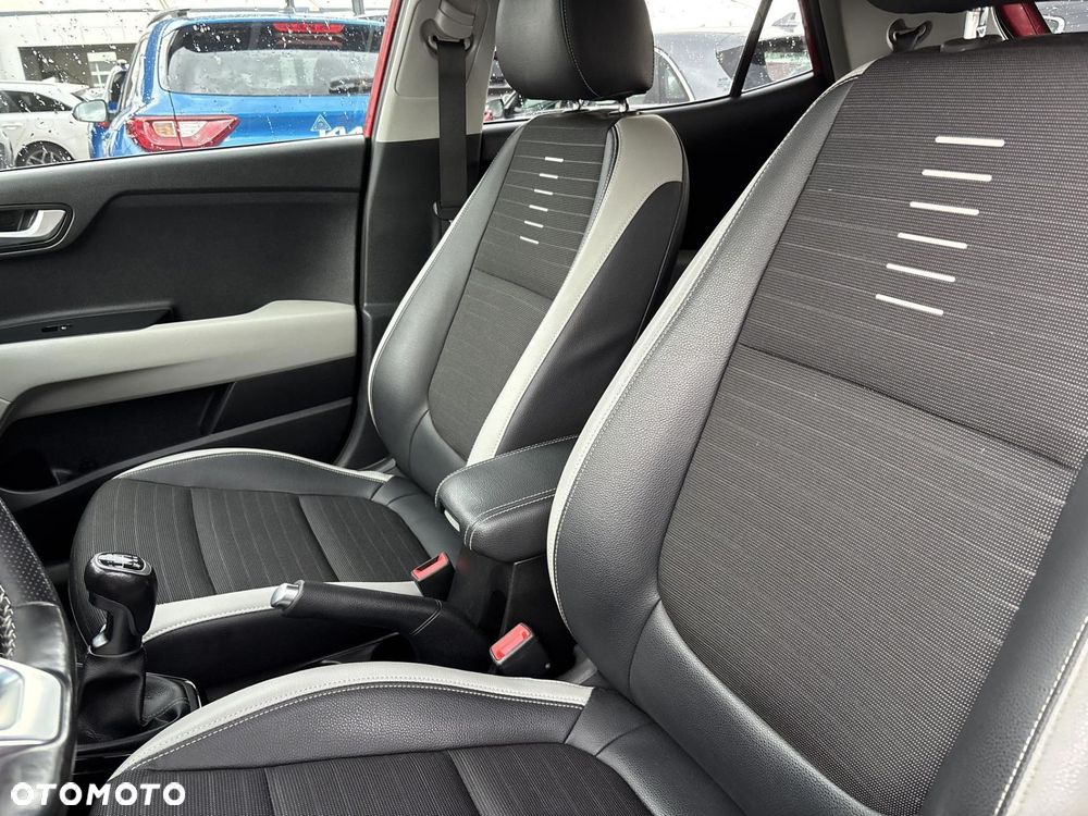 Kia Stonic 1.4 L - 12