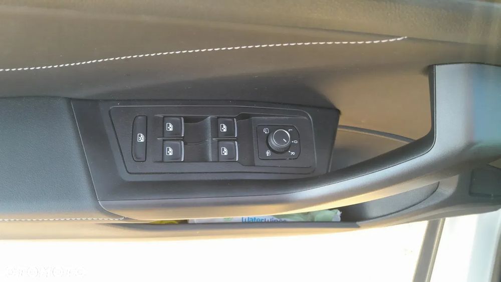 Volkswagen T-Roc 1.5 TSI Style DSG - 15