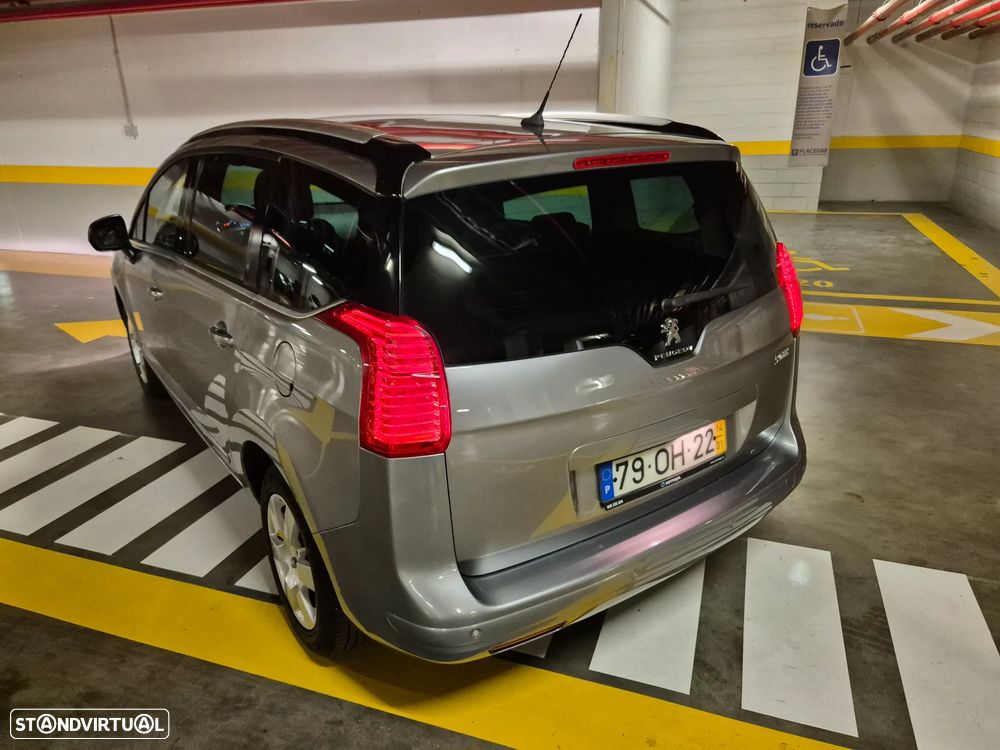 Peugeot 5008 1.6 HDi 7L Allure - 17