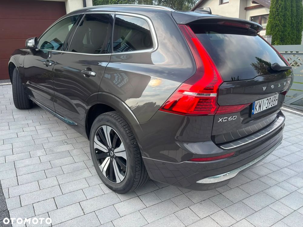 Volvo XC 60 T8 Plug-In Hybrid AWD Plus Bright - 4