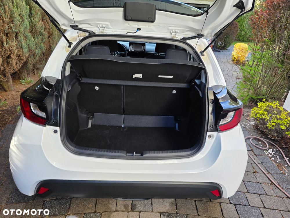 Toyota Corolla Cross 1.8 Hybrid Comfort - 16