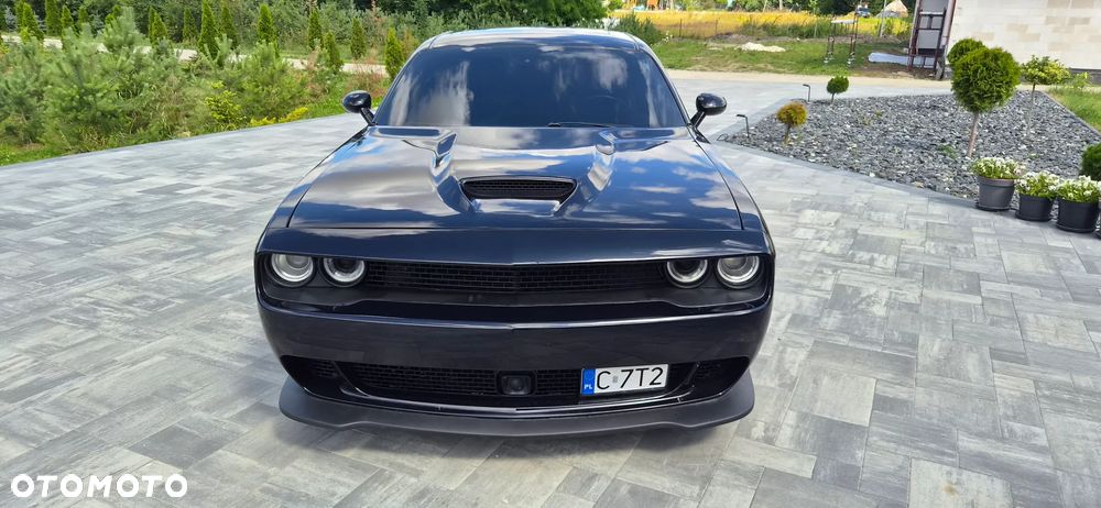 Dodge Challenger - 1