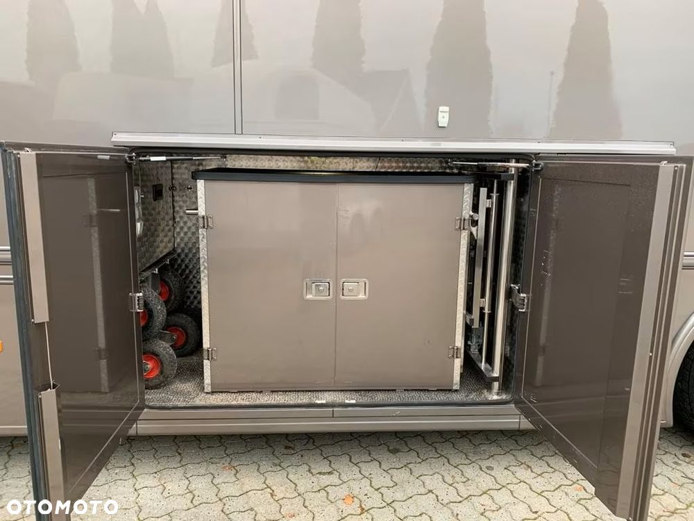 Scania P320 Interhorse – Transporter dla 5 Koni - część mieszkalna ok. 27,5 m² - 15