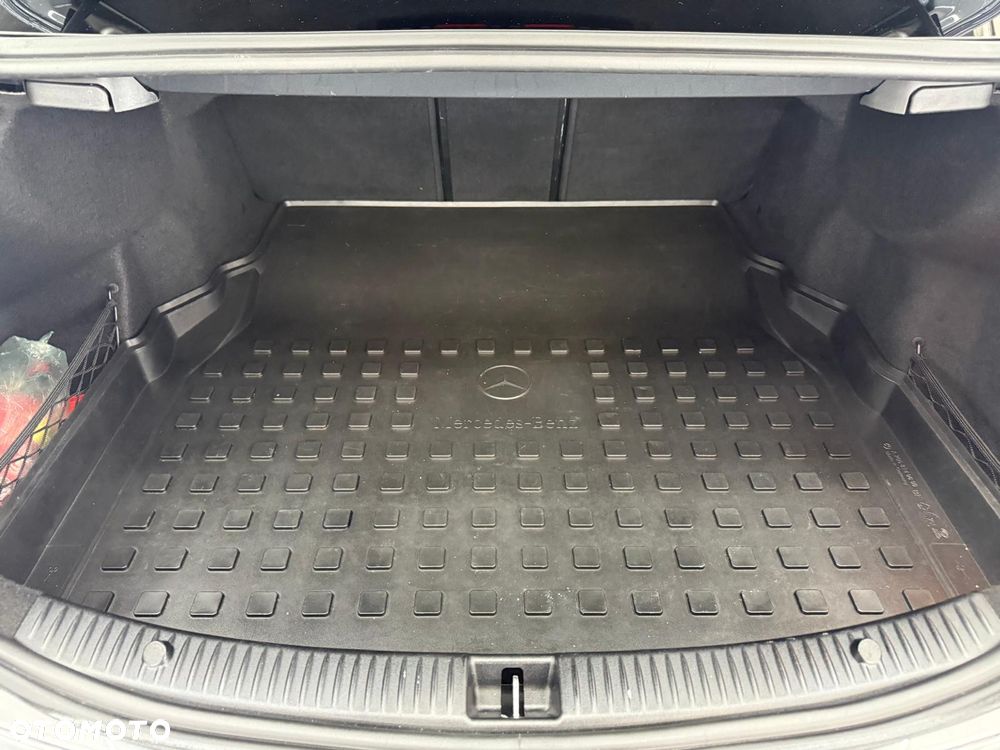 Mercedes-Benz Klasa C 300 d 4Matic 9G-TRONIC AMG Line - 27