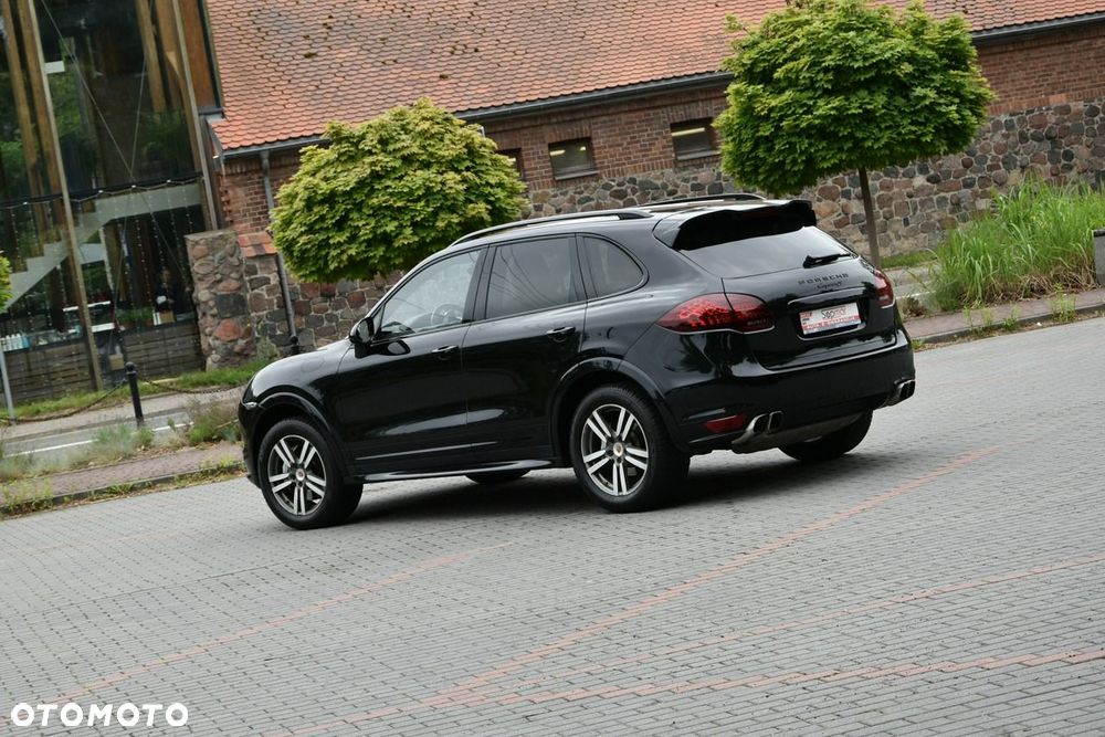 Porsche Cayenne - 5