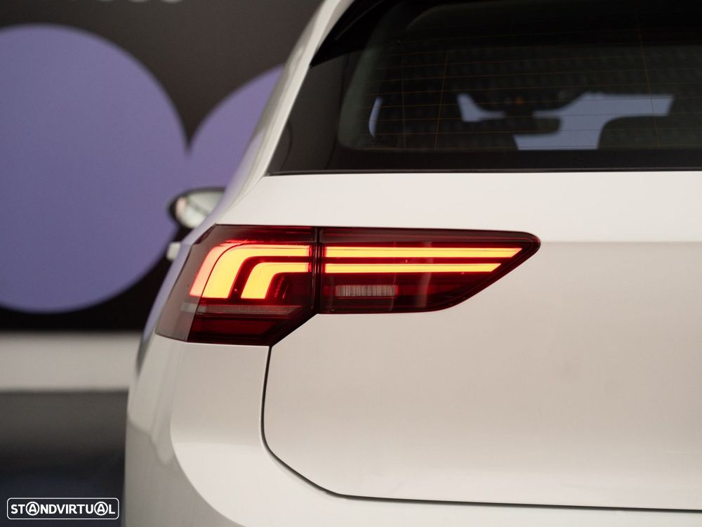 VW Golf 1.5 TSI e-Hybrid Life DSG - 11