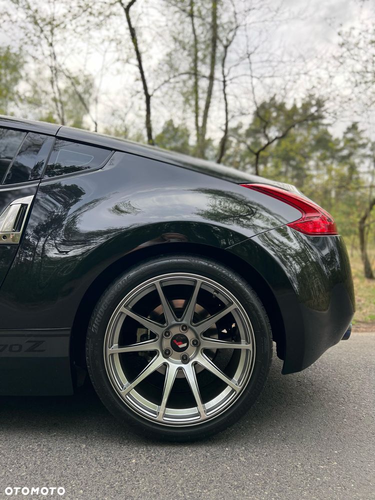 Nissan 370 Z - 10