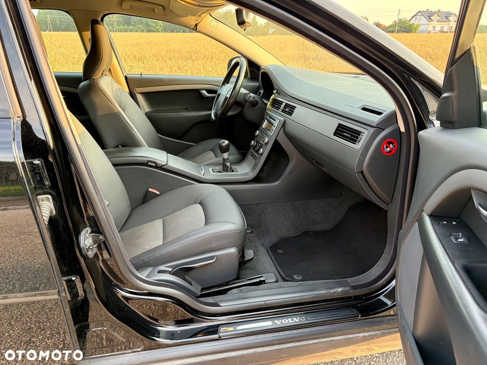 Volvo V70 2.0D Momentum - 25