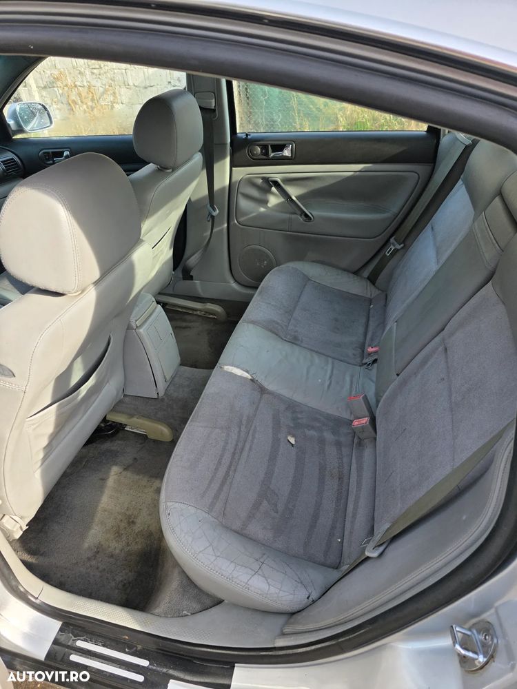 Volkswagen Passat 1.9TDI 4Motion Comfortline - 7