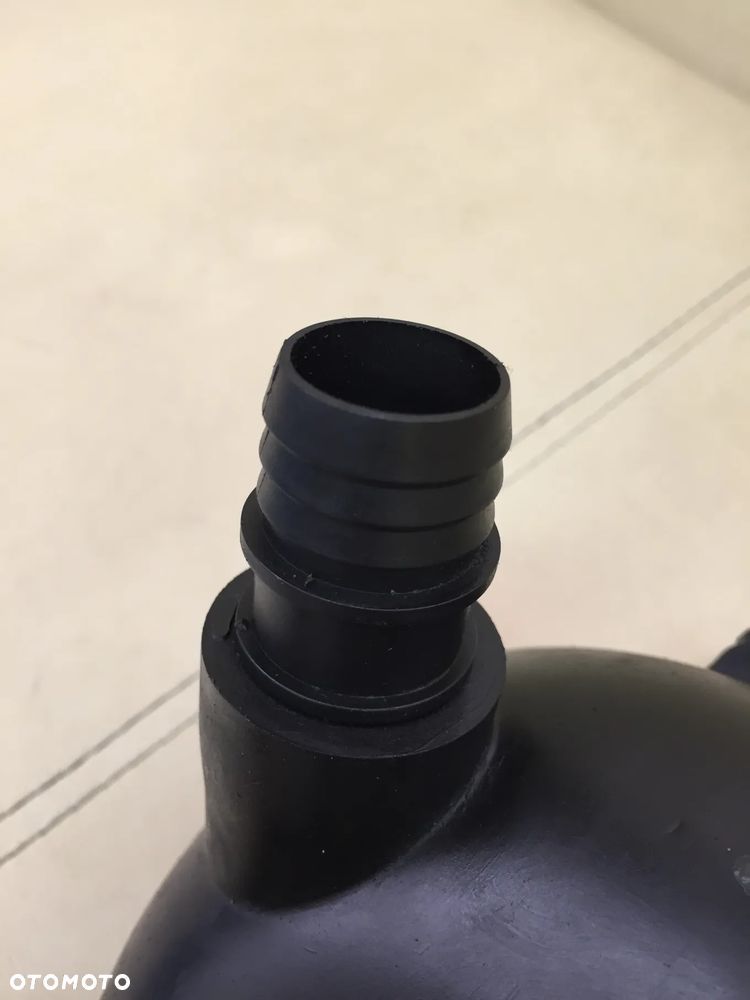 RURA PRZEWÓD POWIETRZA TURBINY AUDI A4 B6 1.9TDI 8E0129615 - 9