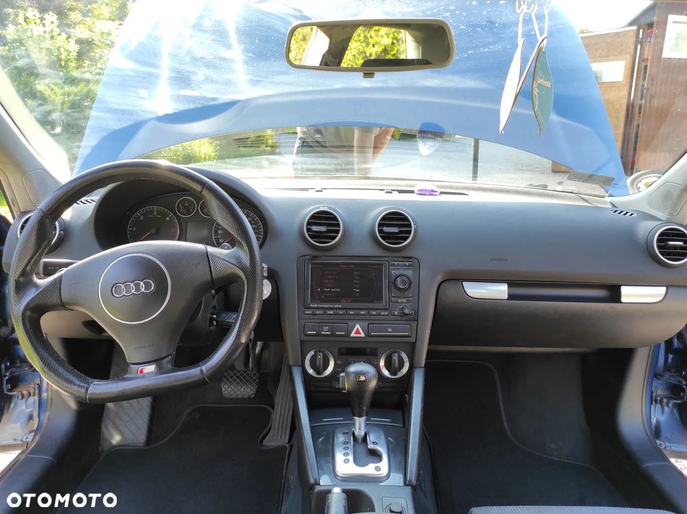 Audi A3 2.0 TDI Attraction DSG - 18