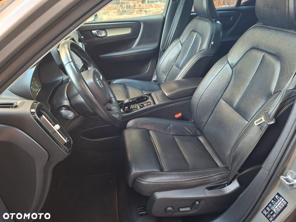 Volvo XC 40 D4 AWD Geartronic Inscription - 12