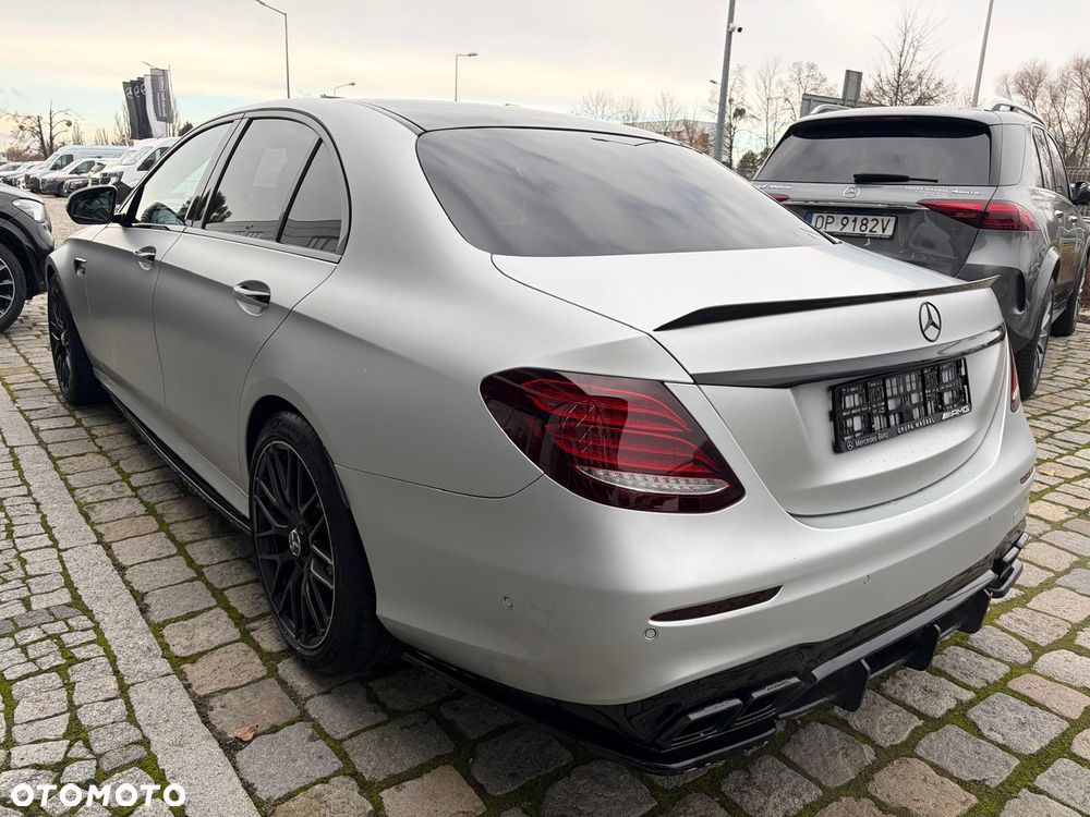 Mercedes-Benz Klasa E AMG 63 4Matic AMG Speedshift 9G-MCT - 4