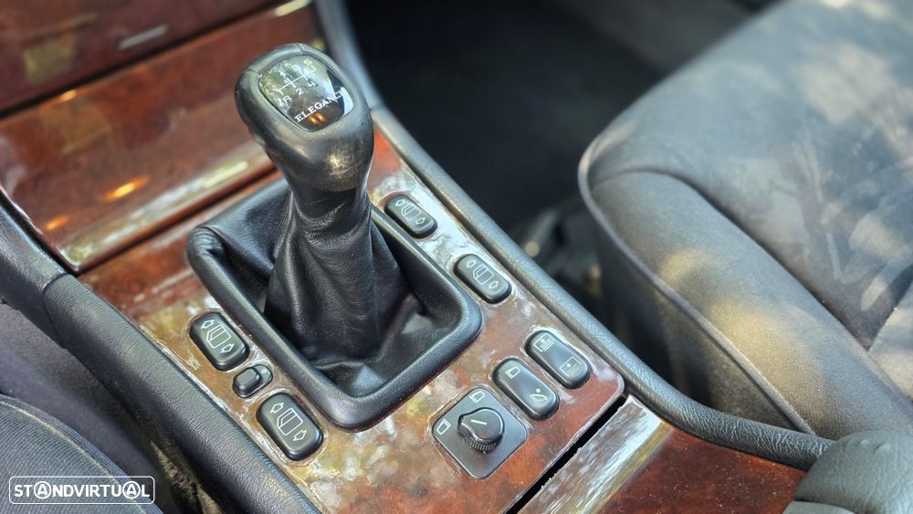 Mercedes-Benz E 300 D - 14