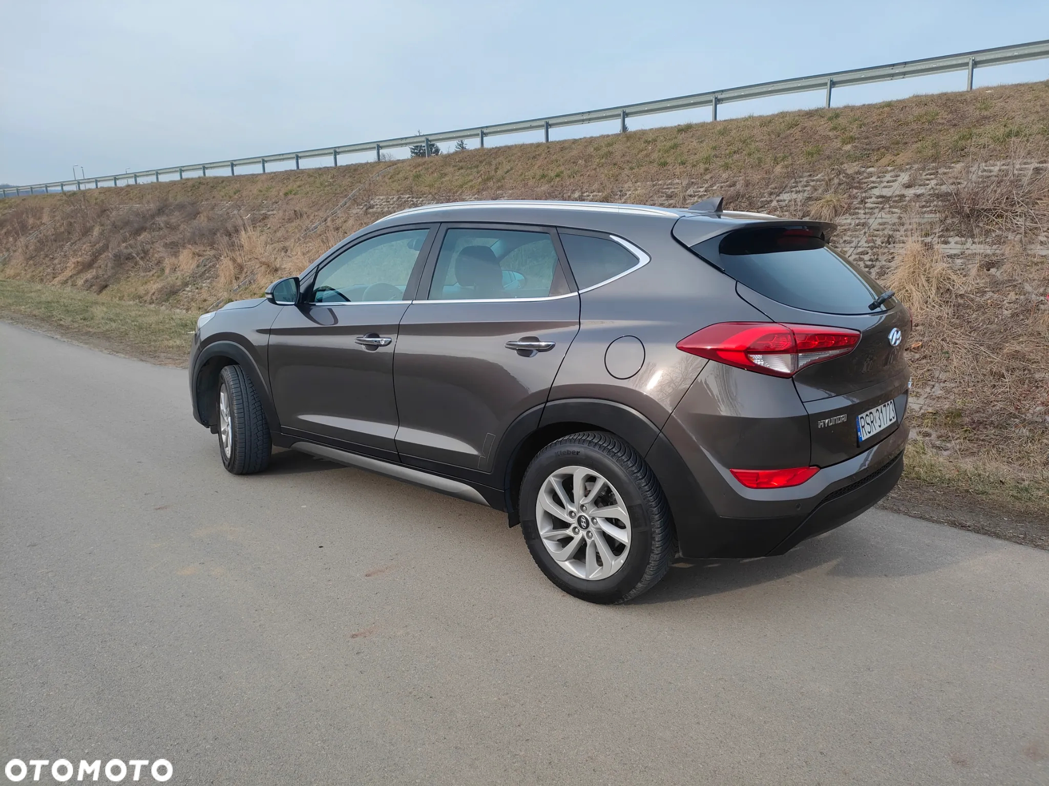 Hyundai Tucson blue 1.7 CRDi 2WD Style - 5