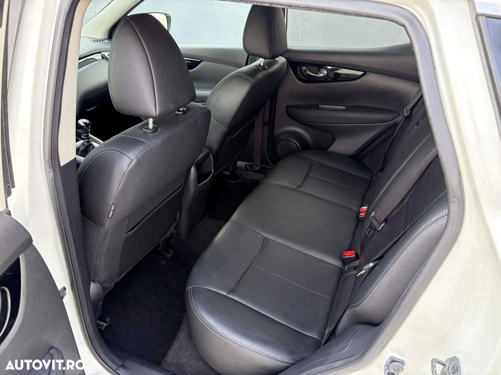 Nissan Qashqai 1.6 DCI TEKNA+ - 17