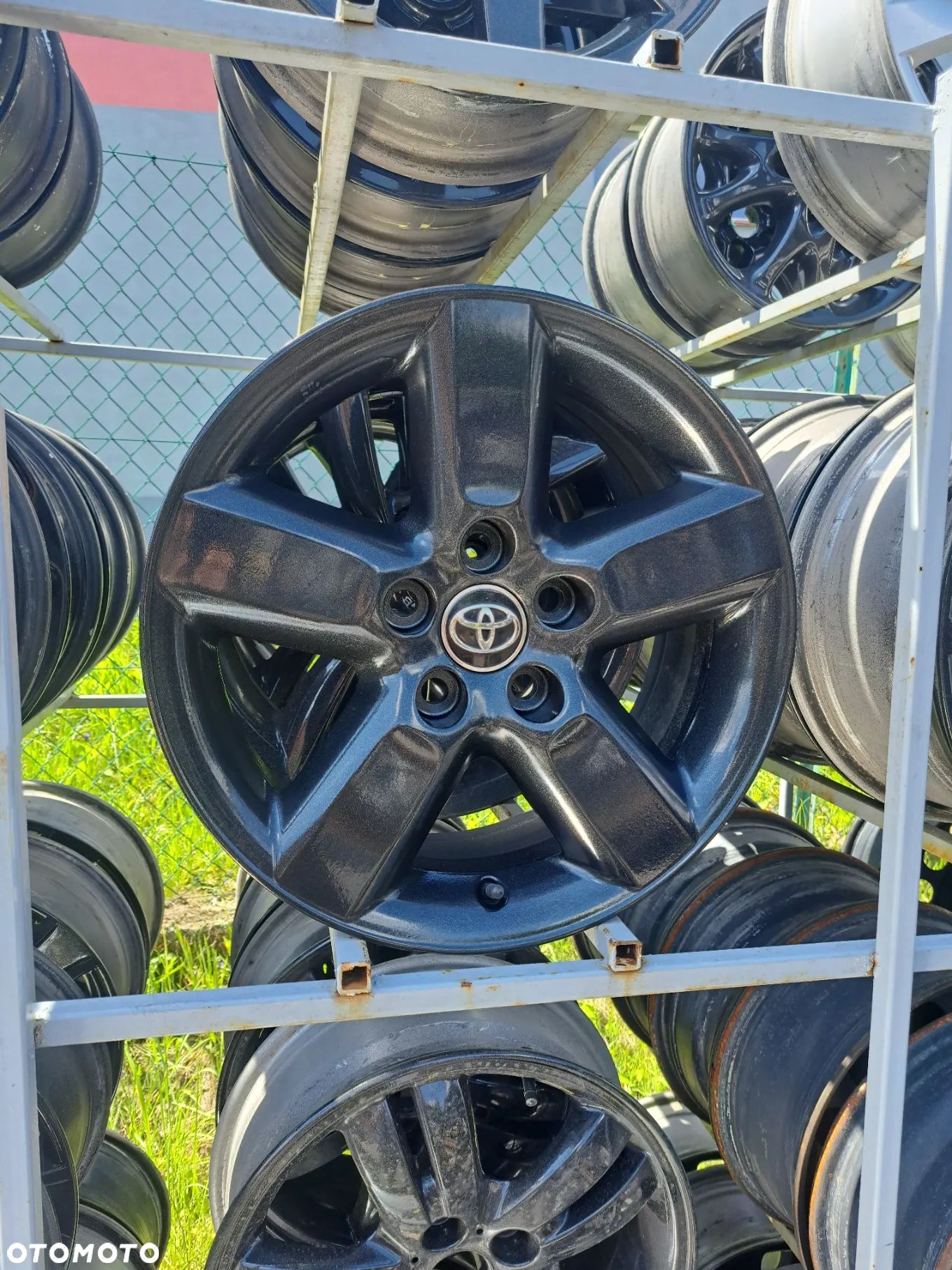 Alufelgi Toyota 16 cali 5x114.3 czarne - 1