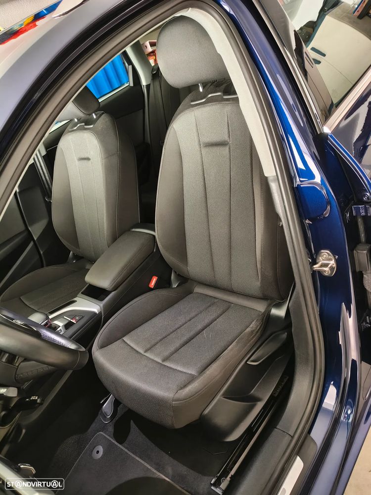 Audi A4 Avant 30 TDI Advanced S tronic - 38