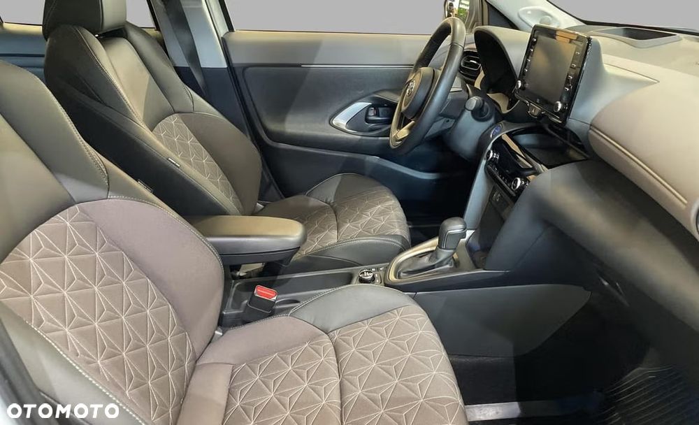 Toyota Yaris Cross - 14