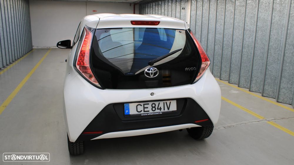 Toyota Aygo x-play - 38