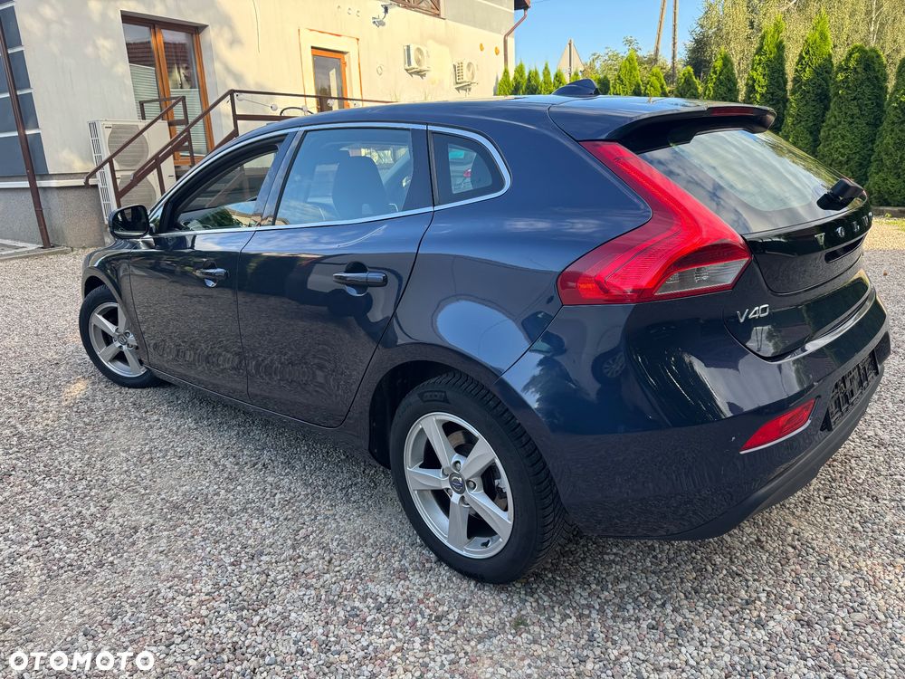 Volvo V40 D2 Momentum - 3