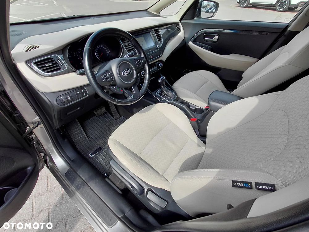 Kia Carens 1.7 CRDi Business Line 7DCT - 9