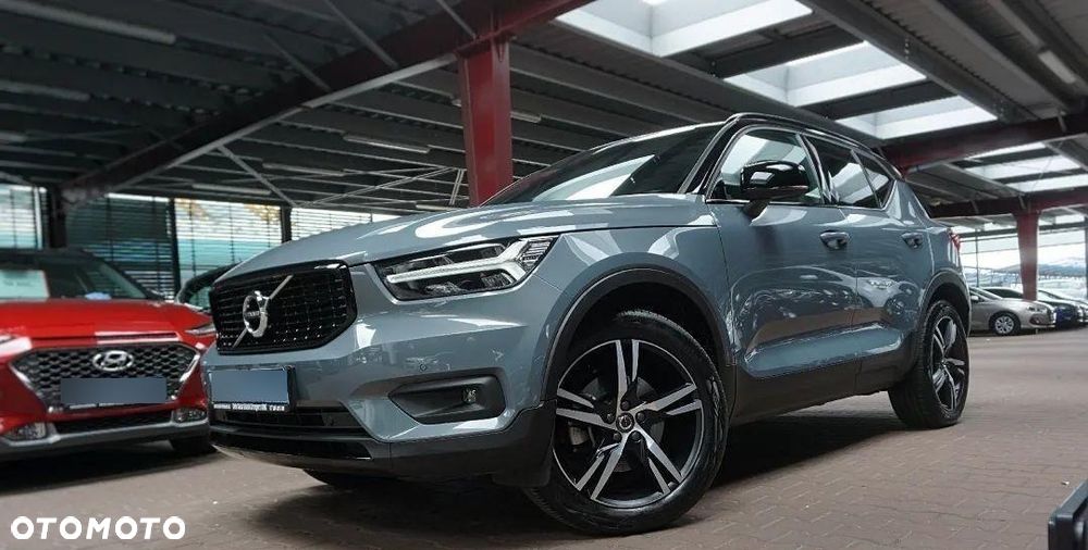 Volvo XC 40 B4 B AWD R-Design - 3
