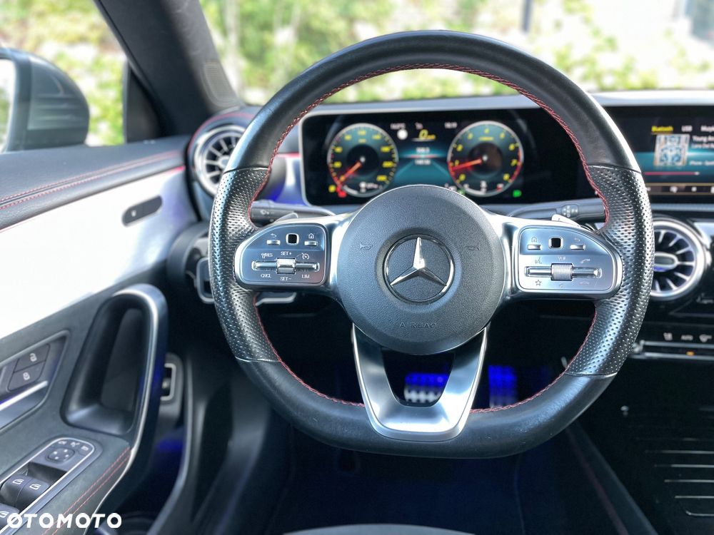Mercedes-Benz CLA 180 AMG Line 7G-DCT - 20