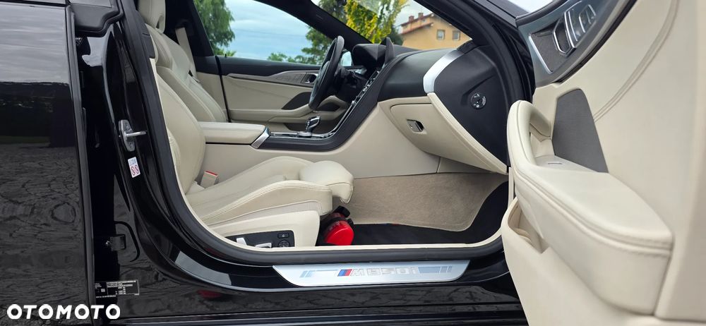 BMW Seria 8 - 25