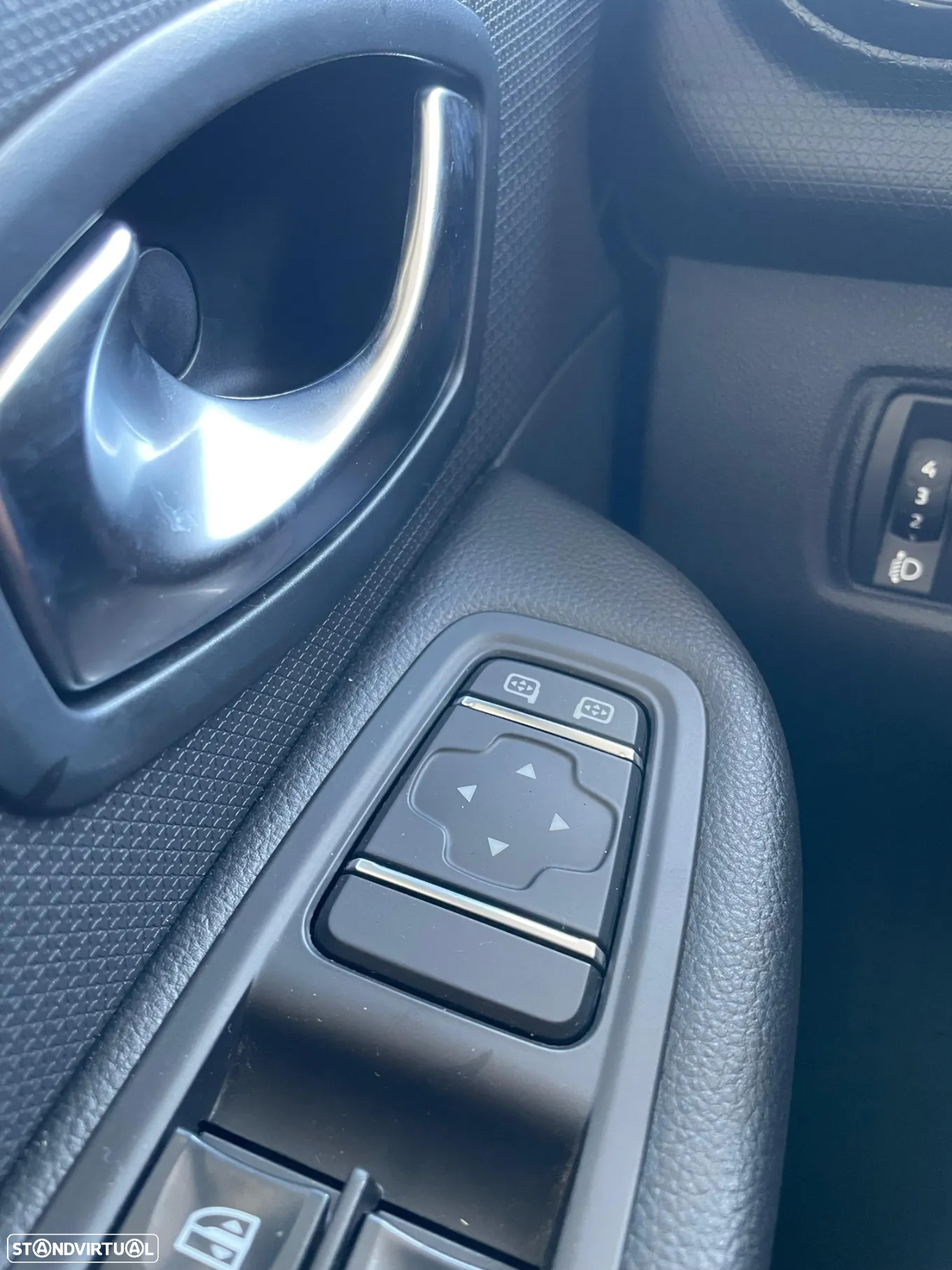 Renault Clio (Energy) TCe 90 Start & Stop LIMITED - 23