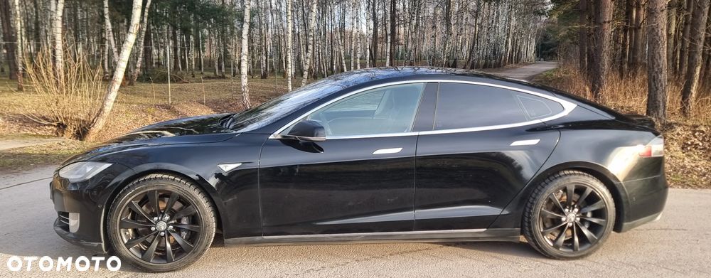 Tesla Model S 85D Allradantrieb - 6