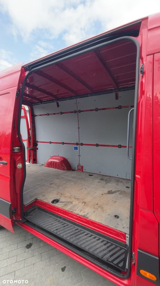 Mercedes-Benz Sprinter - 10