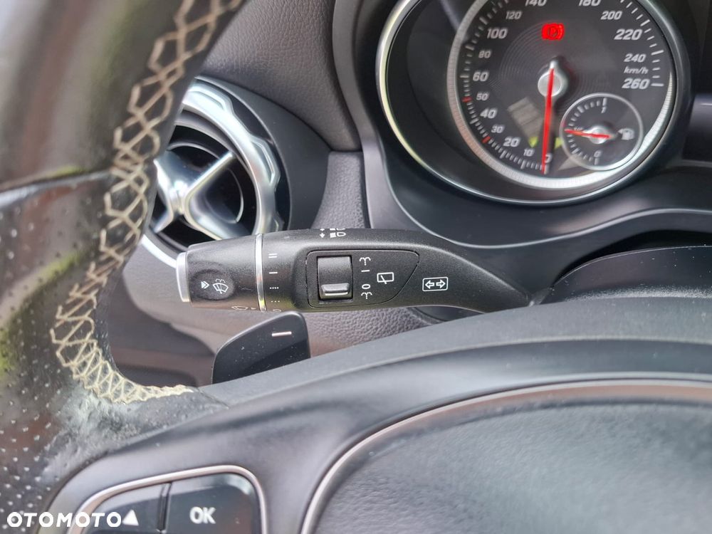 Mercedes-Benz GLA - 30