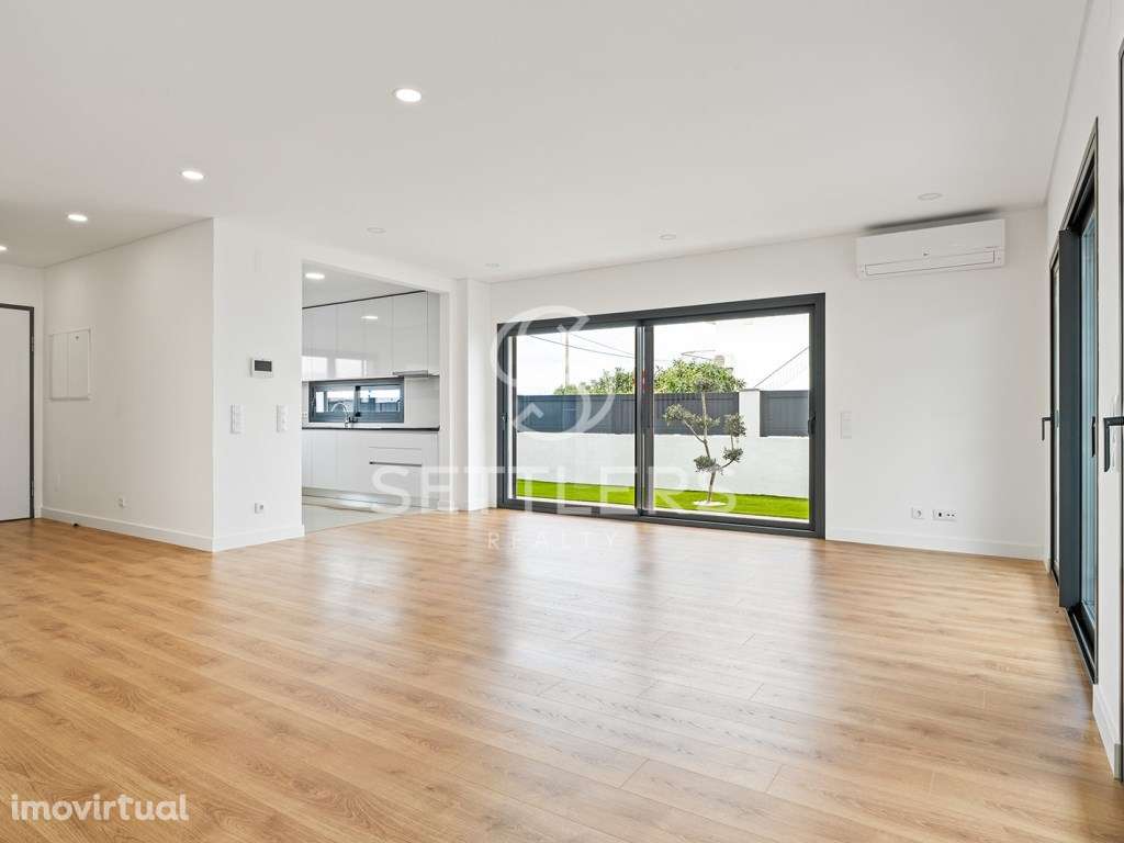 Moradia geminada T2 em Porto Salvo - Grande imagem: 2/22