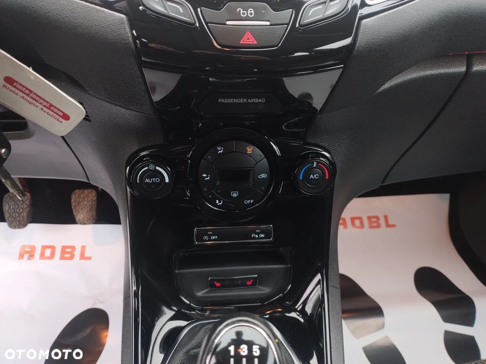 Ford Fiesta 1.0 EcoBoost Titanium - 13