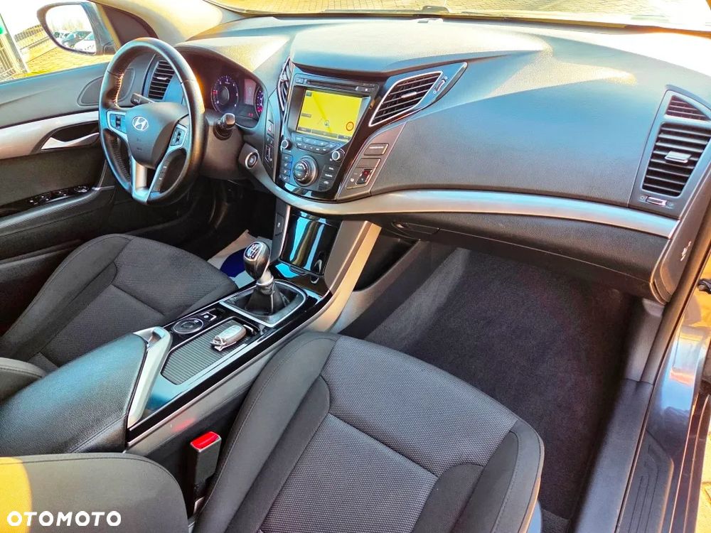 Hyundai i40 Kombi blue 1.7 CRDi Style - 27