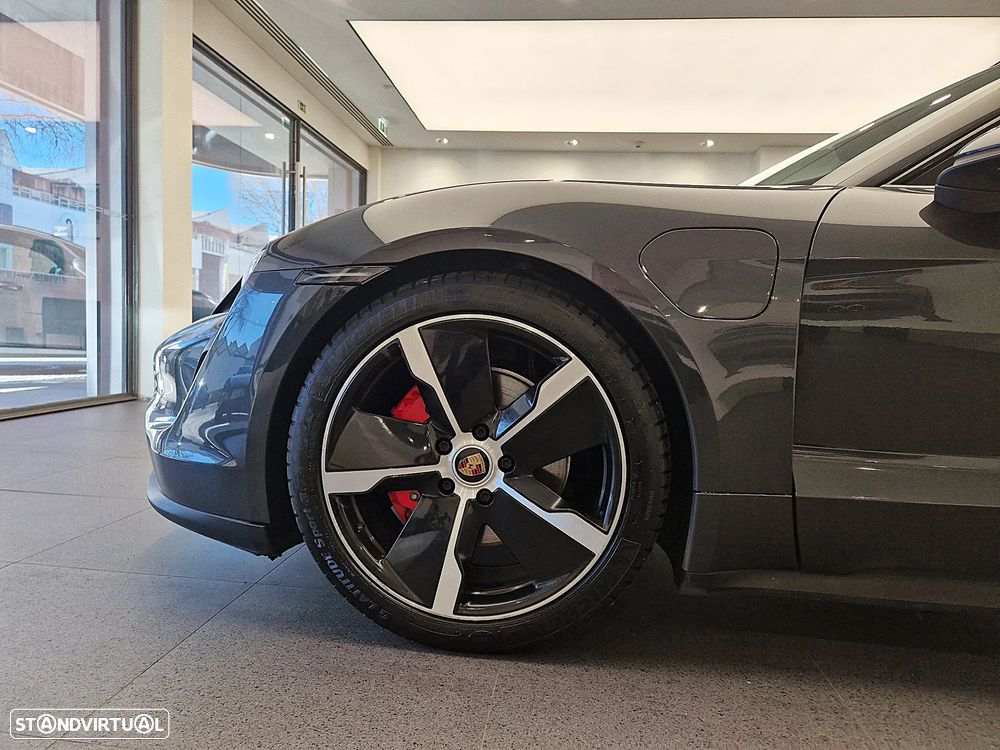 Porsche Taycan 4S - 6