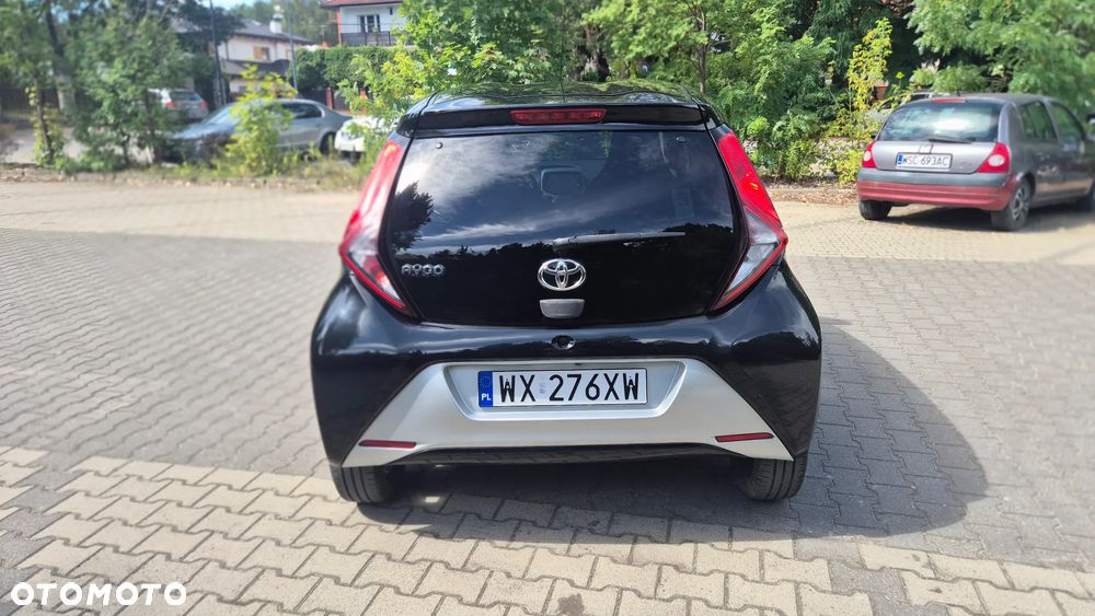 Toyota Aygo x.shift x-play connect - 5