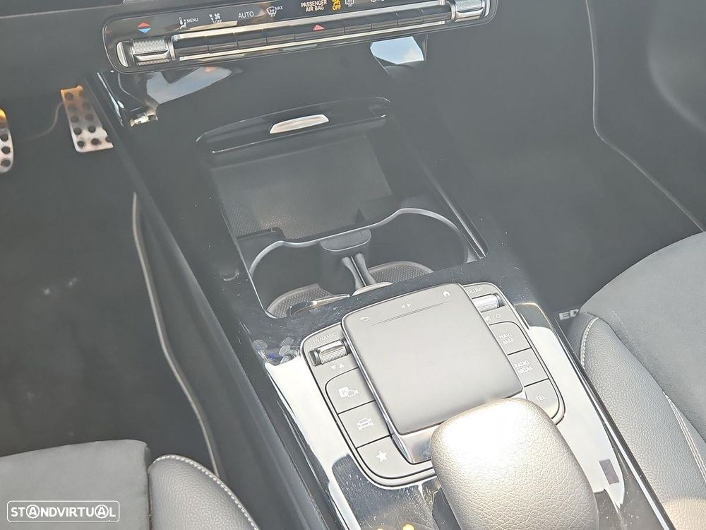 Mercedes-Benz CLA 250 e Shooting Brake AMG Line - 22